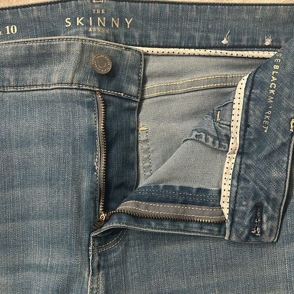 WHBM The Skinny Ankle Zipper Embroidery Ankle Jeans Size 10 - Picture 6 of 12